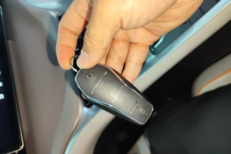 Used BYD Song Pro New Energy 2024 HONOR Edition DM-i 110KM Beyond Model Vehicle Key