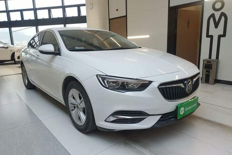 Used Buick Regal 2019 20T Elite Version China VI Standard Front Right 45 Deg