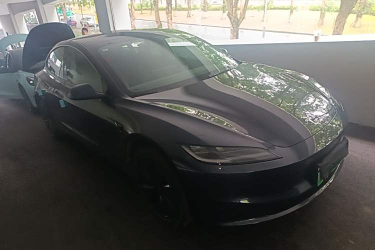 Used Tesla Model 3 2023 Long-Range All-Wheel-Drive Version