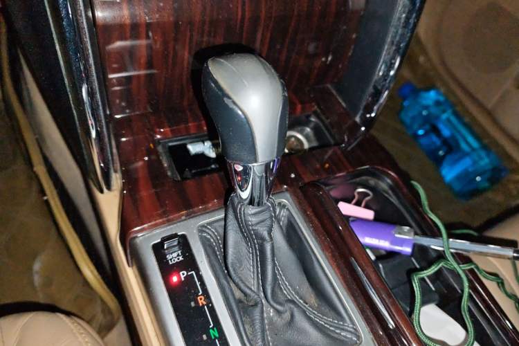 Used Toyota Reiz 2012 2.5V Fengdu Elite Stylish Edition Gear Lever