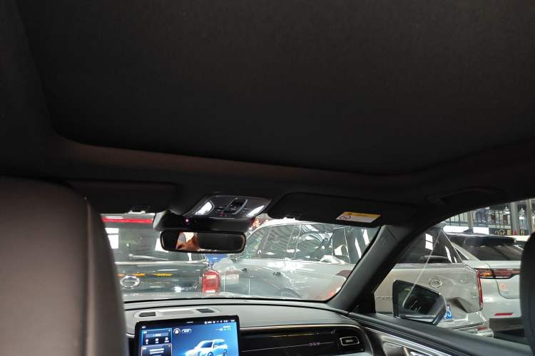 Used GAC Trumpchi GS8 2022 Flagship Series 2.0 TGDI Four-Wheel Drive Luxury Smart Connectivity Version (6 Seats)
