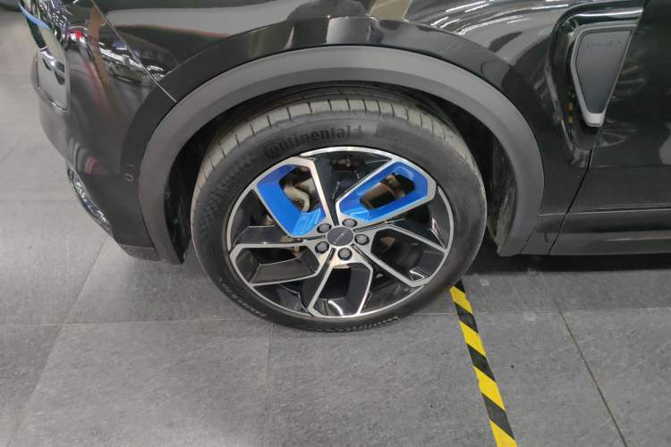 Used Lynk & Co 05 2022 2.0TD Two-Wheel Drive Shine Halo Contrast-Colored Wheel Version