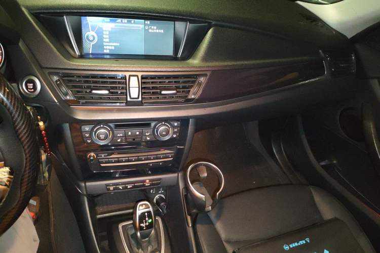 Used BMW X1 2015 sDrive18i Leading Edition