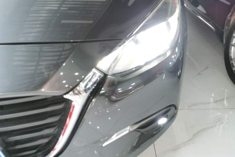 Used Mazda 3 Axela 2017 Sedan 1.5L Automatic Luxury Model Emission Standard China V
