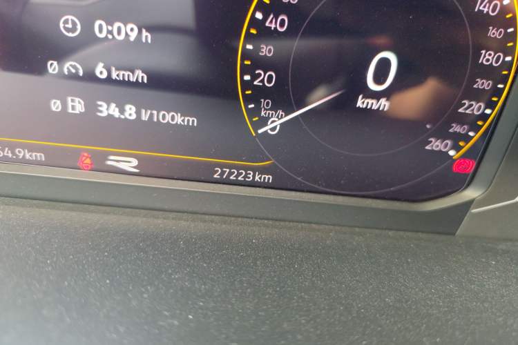 Used Volkswagen Tiguan L 2022 330TSI Automatic Two-Wheel Drive R-Line Enhanced Edition Odometer Close Up