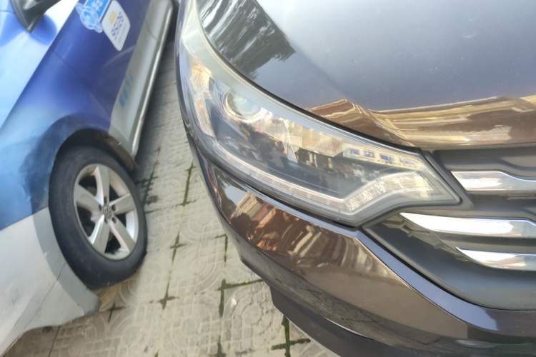 Used Dongfeng Aeolus AX7 2016 2.0L Automatic Zhiyi Trim
