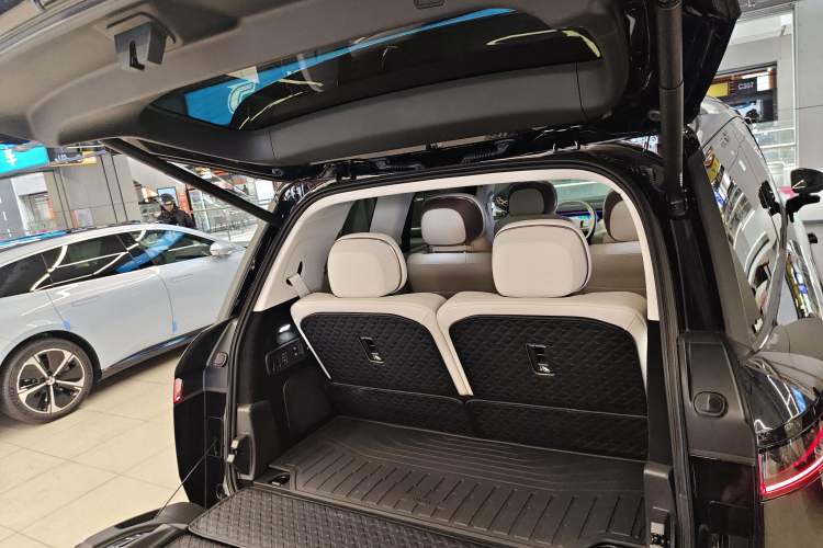 Used Lynk & Co 900 2025 2.0T Ultra
