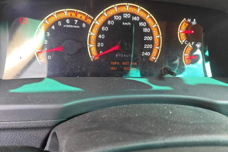 Used BYD F3 2015 Energy-Saving Edition 1.5L Manual Luxury Model
