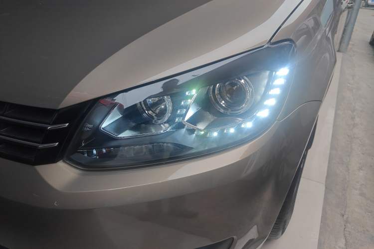 Used Volkswagen Touran 2015 1.4T DSG Comfort Edition 5 Seats
