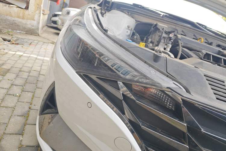 Used Hyundai Elantra 2021 1.5L CVT LUX Prestige Edition
