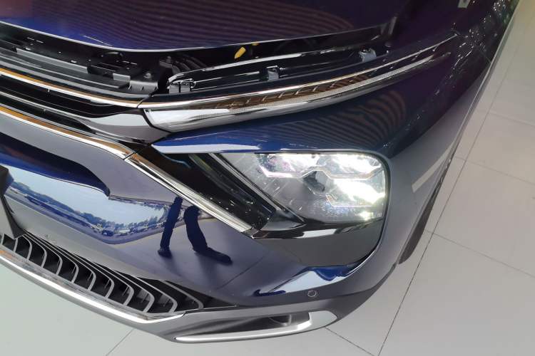 Used Citroen C5 X 2024 1.6T Extraordinary Power Left Front Headlight