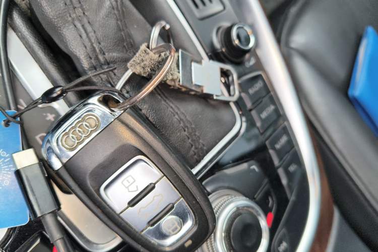 Used Audi Q5 2012 2.0TFSI Comfort Version Vehicle Key