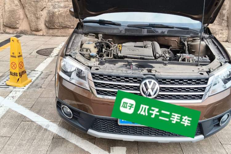 Used Volkswagen Cross Lavida 2014 1.4TSI DSG