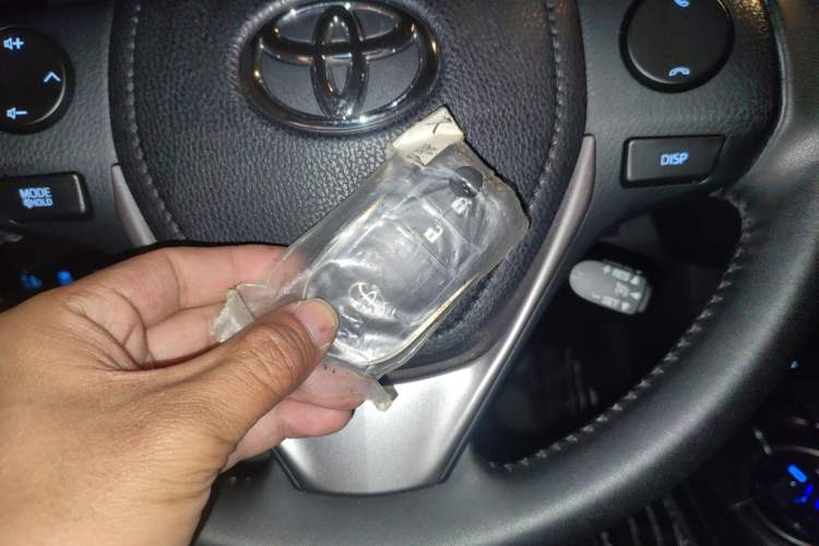 Used Toyota RAV4 2016 2.0L CVT Two-Wheel Drive Fashion Edition China V Standard