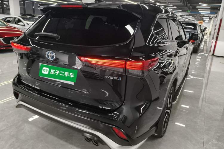 Used Toyota Crown Kluger 2021 2.5L HEV Four-Wheel Drive Premium Edition Rear Right 45 Deg