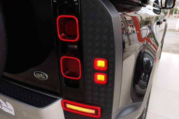 Used Land Rover Defender 2024 110 3.0T P400 Dark Edition