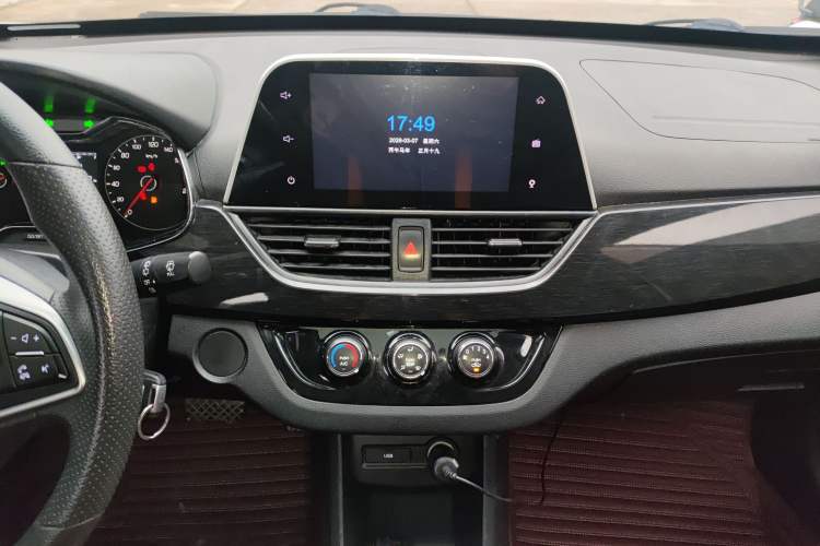 Used Baojun 310 2017 1.5L Automatic Luxury Model
