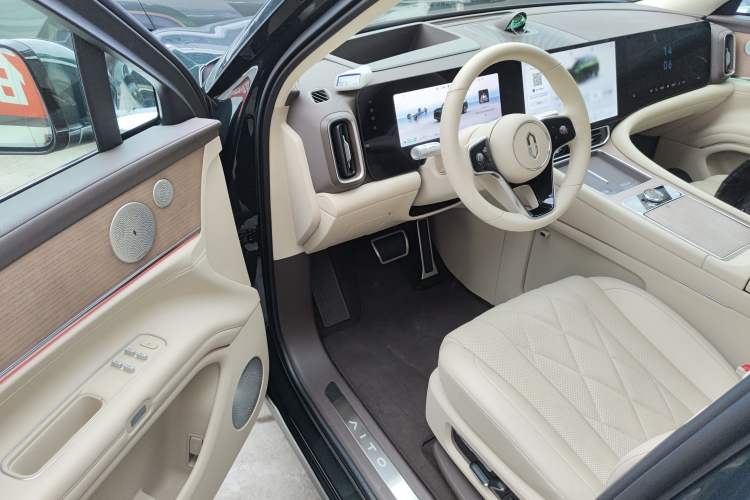 Used Hima AITO M9 2024 Range-Extended Ultra Version 42 kWh 6-Seater Model
