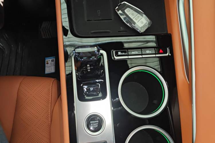 Used Geely Auto Emgrand X7 Sport 2026 Model 1.5TD Beloved