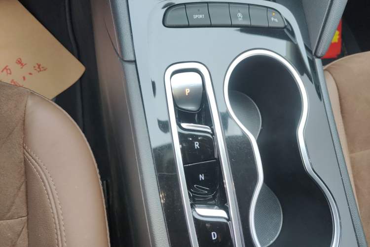 Used Buick Regal 2020 552T Luxury Version Gear Lever