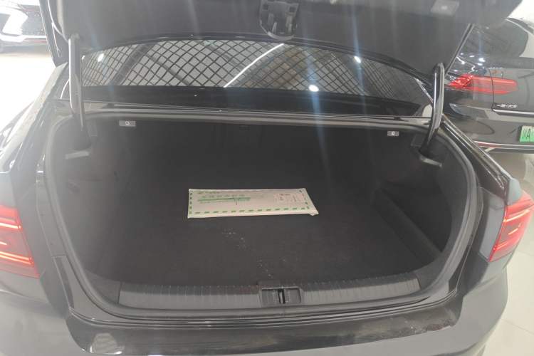 Used Volkswagen Magotan GTE Plug-in Hybrid 2022 GTE Prestige Model