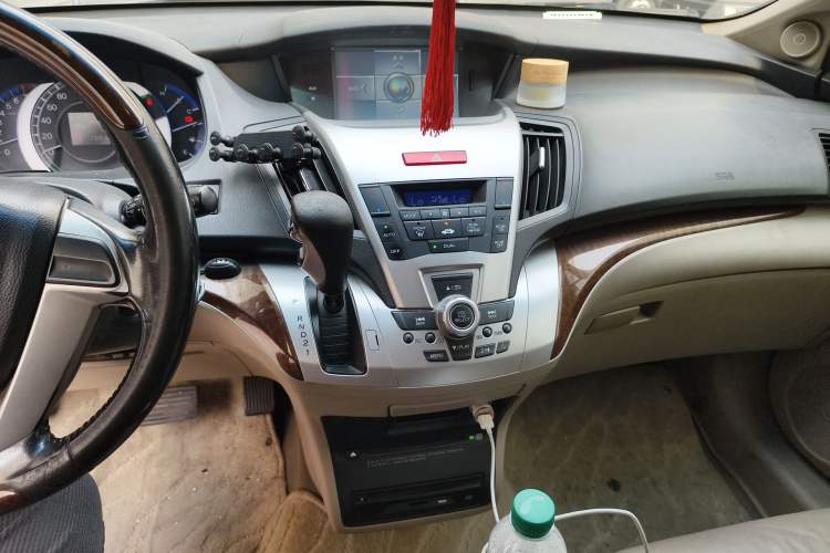 Used Honda Odyssey 2013 2.4L Elite Edition Audio And AC Panel