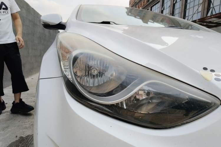 Used Hyundai Elantra (5th Generation / Langdong) 2012 1.6L Manual Leading Model Right Front Headlight