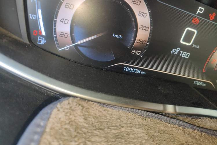 Used Peugeot 4008 2017 350THP Elite Edition Odometer Close Up