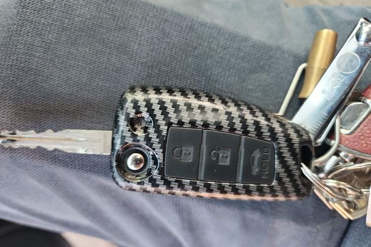 Used Nissan Lannia 2016 1.6L Manual Cool Edition Vehicle Key