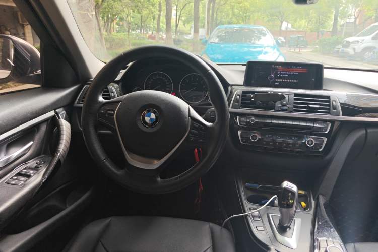 Used BMW 3 Series 2017 318i Fashion Model