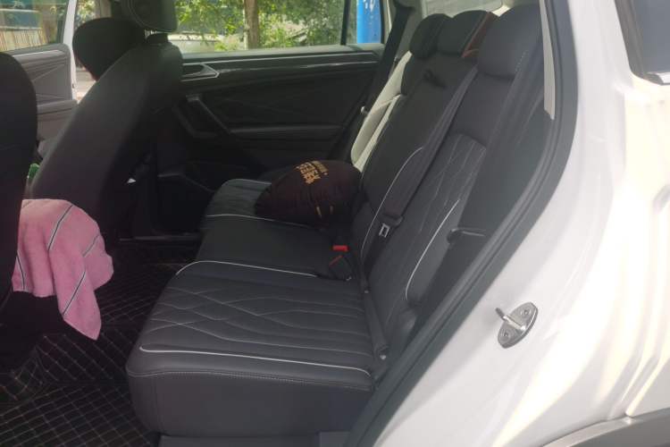 Used Volkswagen Tiguan L 2022 330TSI Automatic Two-Wheel Drive R-Line Enhanced Edition Left Rear Seat