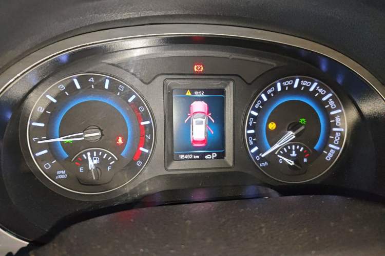 Used Haval H2 2018 Red-Label 1.5T Dual-Clutch Two-Wheel-Drive Luxury Model Instrument Cluster