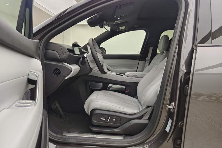 Used Nio EC6 2024 75 kWh
