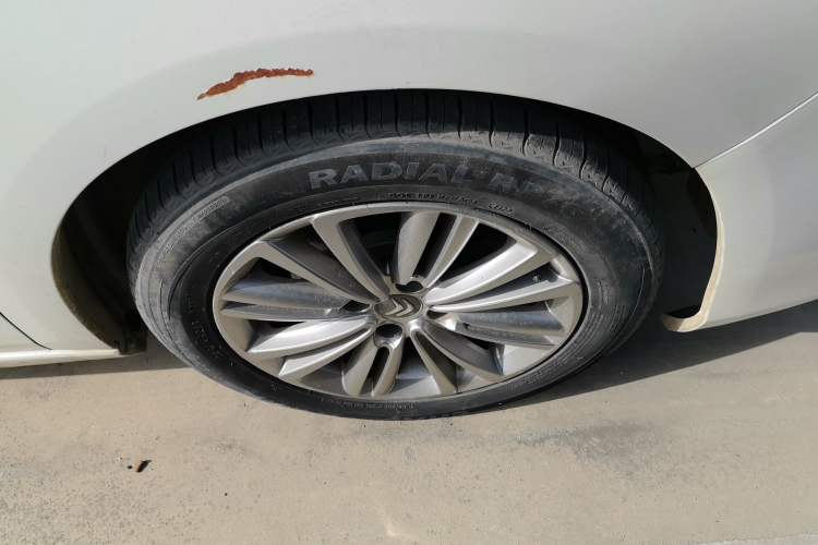 Used Citroen C4L 2015 1.2T Automatic Luxury Edition Right Front Wheel Hub