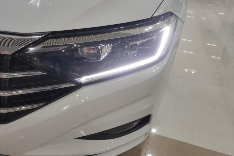 Used Volkswagen Sagitar 2021 200TSI DSG Comfort Connect Edition Left Front Headlight