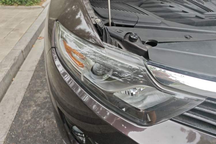 Used Soueast DX7 2015 1.5T Automatic Prestige Model
