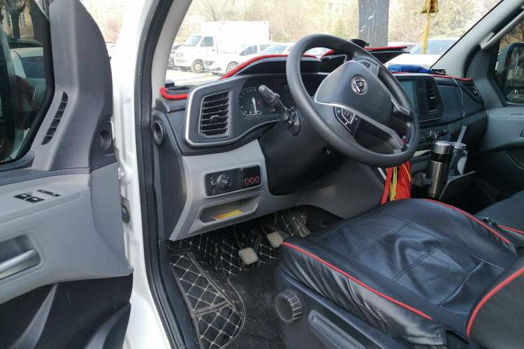 Used SAIC MAXUS Xintu V80 2024 Aotuntong 6MT Long-Wheelbase Mid-Roof Model 147 Ps 6/7/8/9-Seater