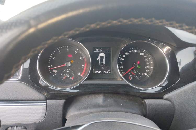 Used Volkswagen Sagitar 2018 280TSI DSG Comfort Model Instrument Cluster