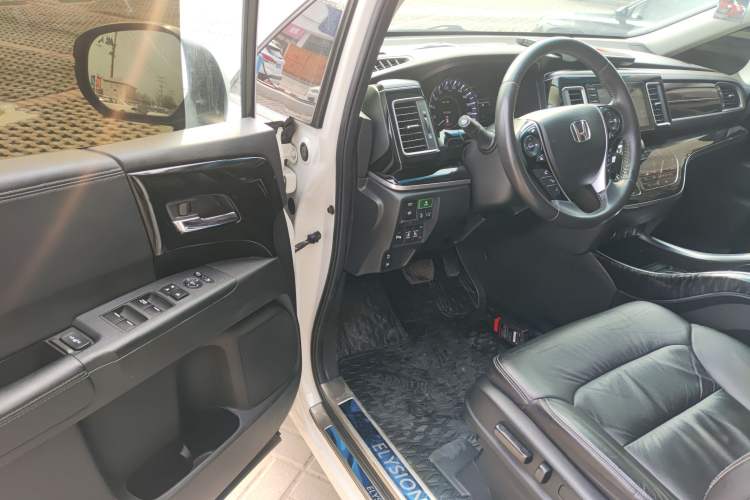 Used Honda Elysion 2019 2.0L Hybrid Luxury Edition