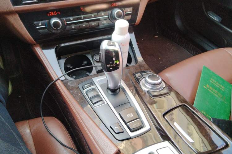 Used BMW 5 Series 2014 525Li Leading Model
