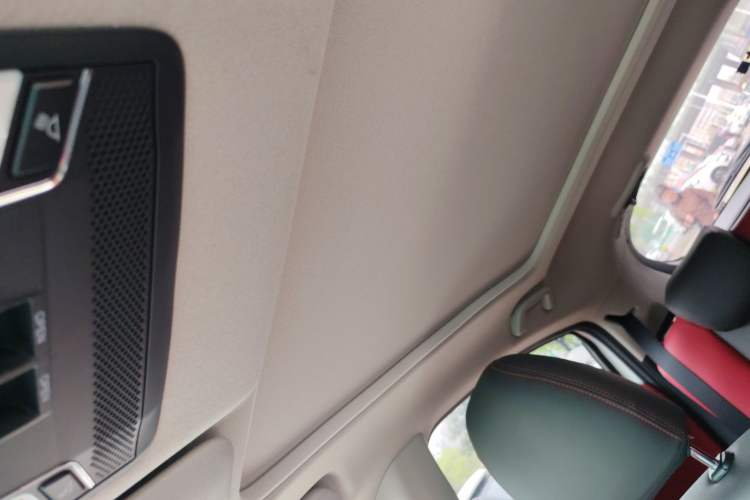 Used Honda Vezel 2020 1.5L CVT Elite Edition Headliner