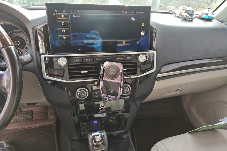 Used Mitsubishi Pajero 
