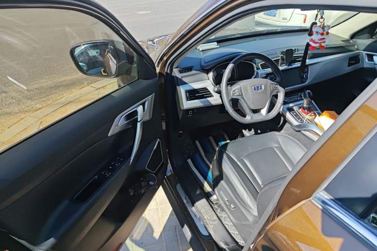 Used Geely Auto Emgrand X7 Sport 2016 1.8TD Automatic ZhiShang Model Driver Seat