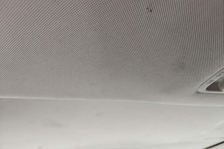 Used Venucia D60 2018 1.6L CVT Smart Connect Luxury Edition