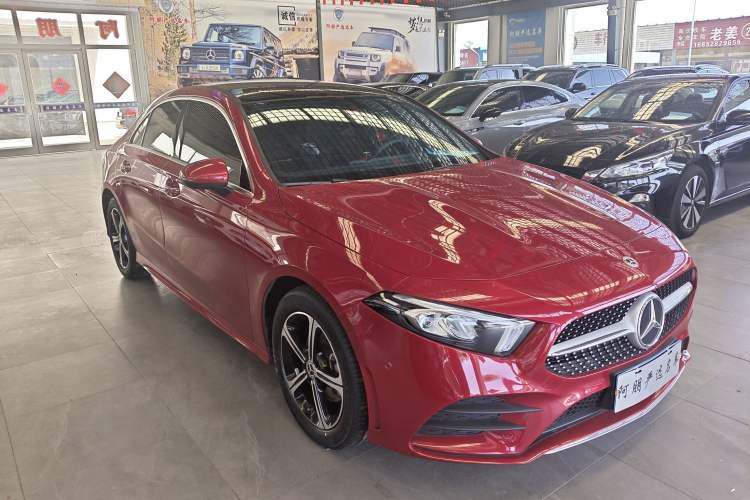 Used Mercedes-Benz A-Class 2022 Second Facelift A 200 L Sport Sedan Fashion Version
