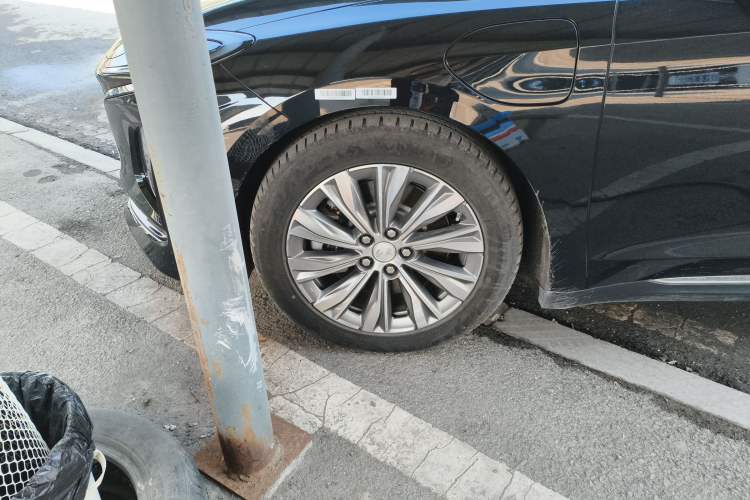 Used Hongqi E-QM5 2024 610 km PLUS