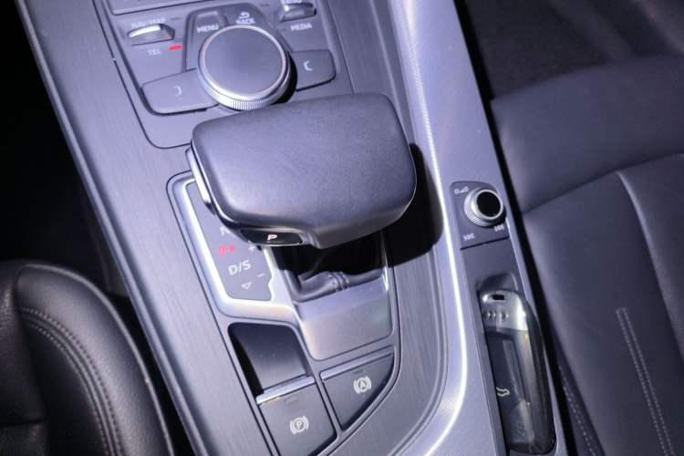 Used Audi A5 2017 Coupe 40 TFSI Fashion Model