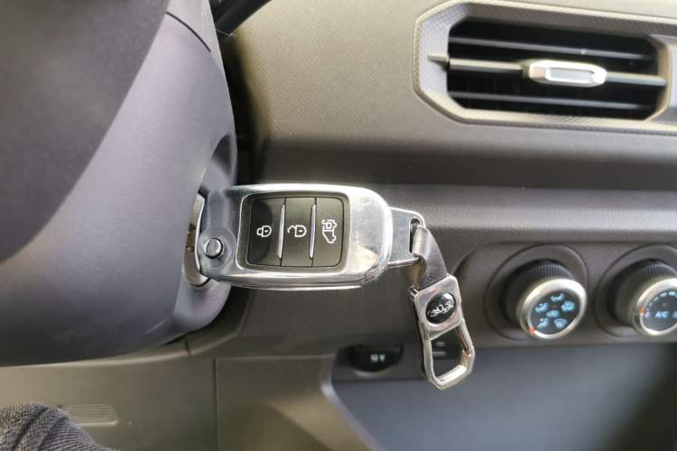 Used JMC E Fushun 2025 Model, Open Window Version, 41.86 kWh, Short Axle, Low-roof