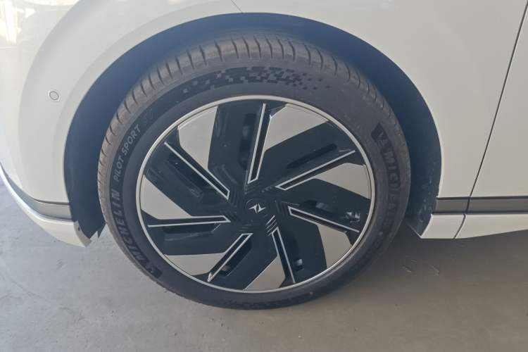 Used Dongfeng eπ eπ008 2025 210Max Range-Extended Version 5 Seats