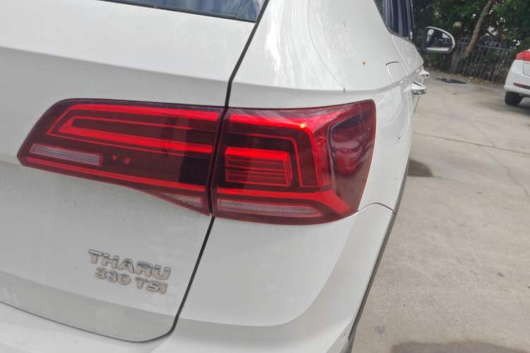Used Volkswagen Tharu 2019 330TSI Four-Wheel Drive Flagship Model China VI Standard Right Rear Taillight